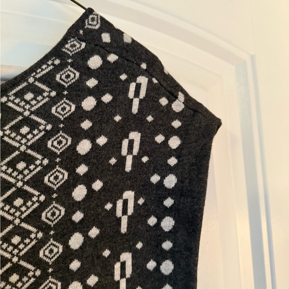 41 Hawthorn Dark Grey and White Geometric Midi Dress - Picture 11 of 11